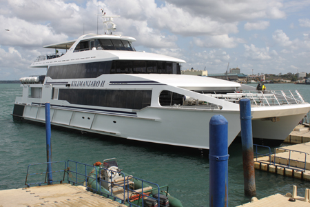 18 Mit diesem Boot waren wir unterwegs