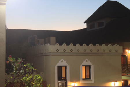3. Im Innenhof des angrenzenden Einkaufcenters