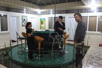 die Hausbar im Teich