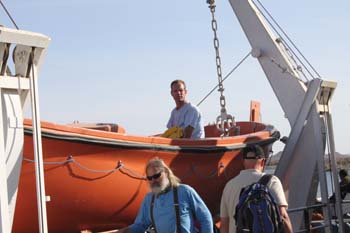 Stefan geniesst sein Essen in Ruhe