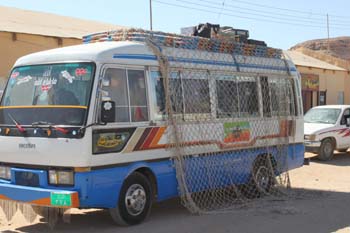 Gepäckbefestigungsmethode in Wadi Halfa