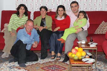 Zu Besuch in Sekir, der Familie vom Portier mit Tochter Nehir