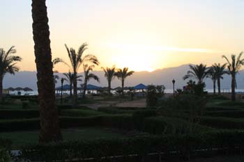 Sonnenaufgang über den Golf von Aqaba